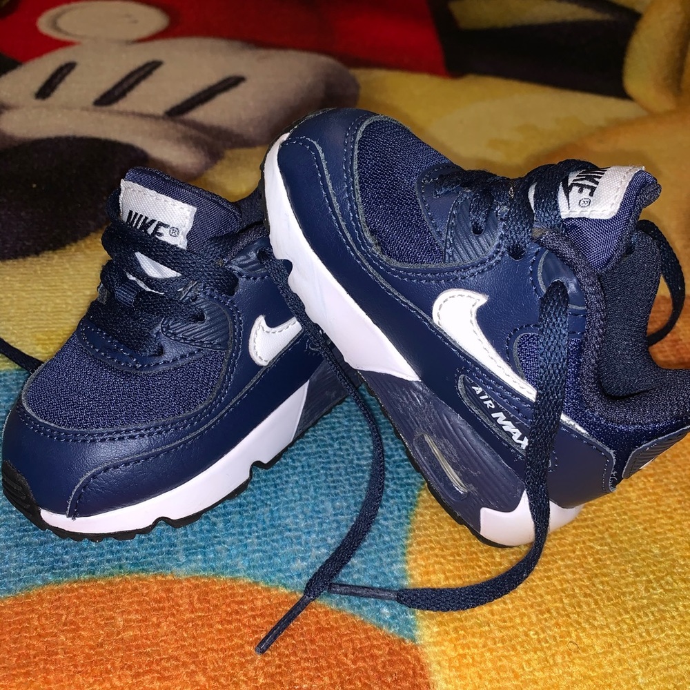 Nike Air Max (navy & white)